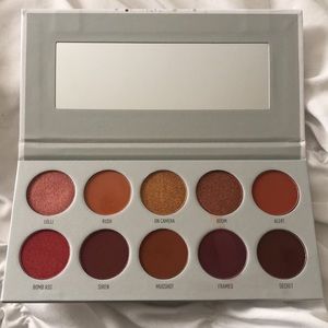 Morphe x Jaclyn Hill Ring the Alarm palette